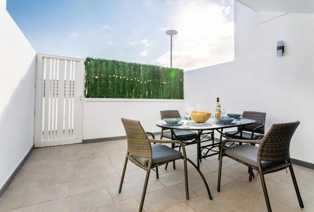 Monterey House Playa Blanca Villa Exterior photo